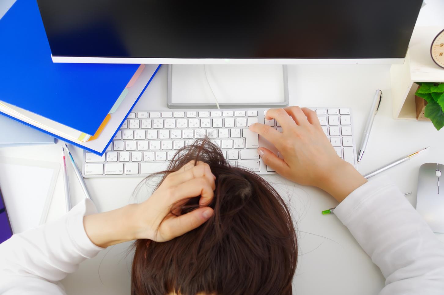 上班族加班造成頭皮健康亮紅燈